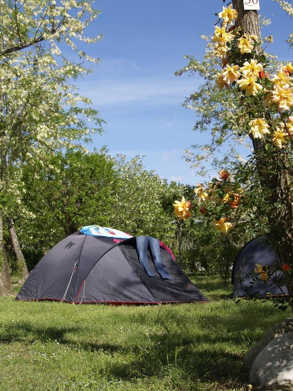 Camping La Digue Chauzon Екстериор снимка