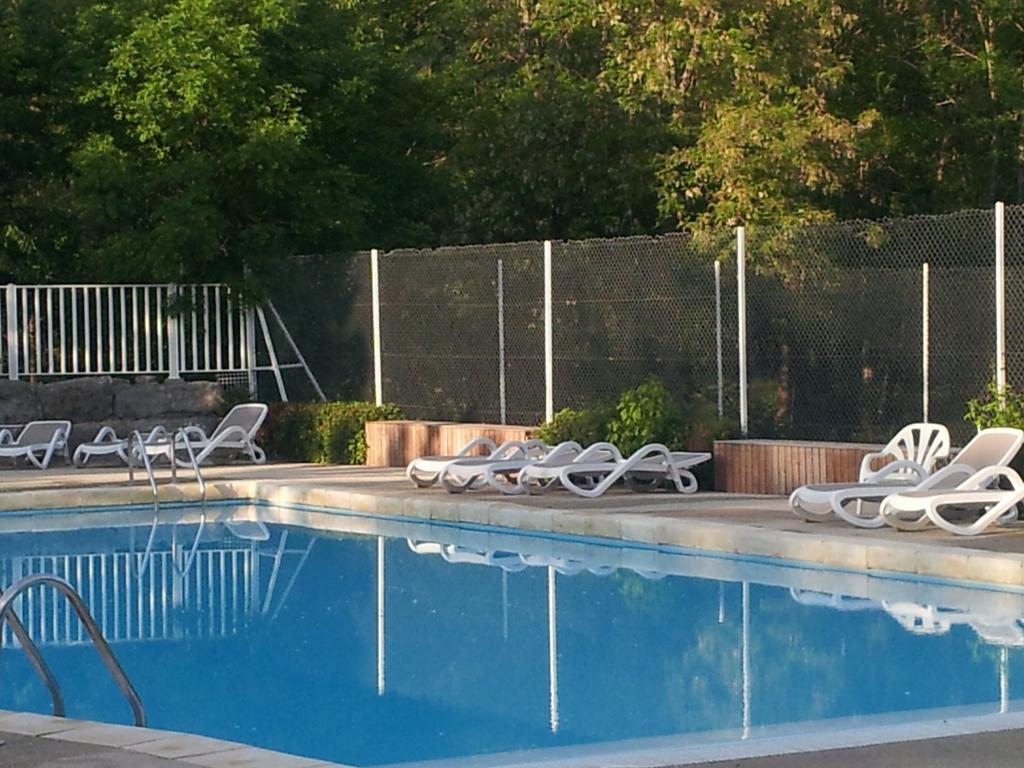 Camping La Digue Chauzon Екстериор снимка